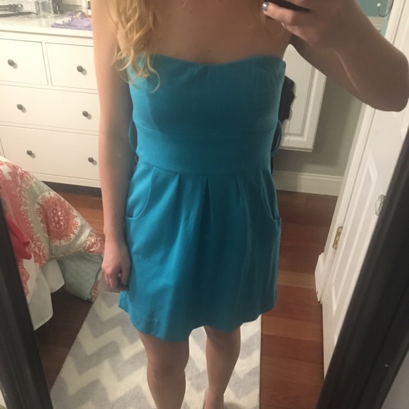 ✨PRETTY STRAPLESS DRESS✨ - Picture 2 of 8